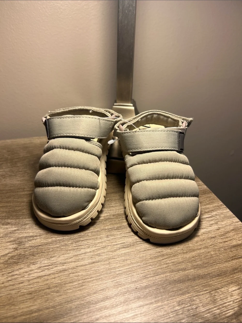 ZARA Kids Quilted Padded Slippers in Light Beige stock (14)